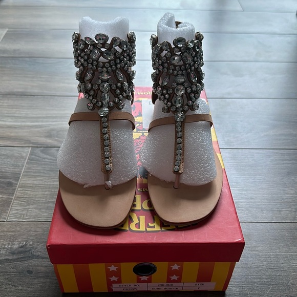 NWT! Jeffrey Campbell sandals, size 7 - Picture 1 of 7